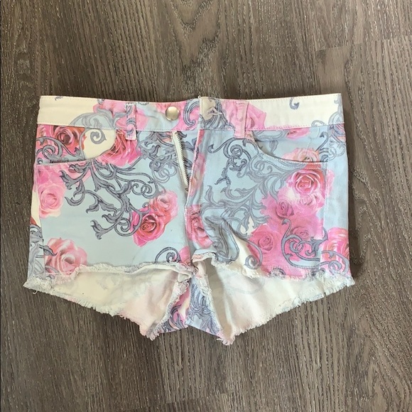 Floral design pink and blue shorts - Picture 1 of 3